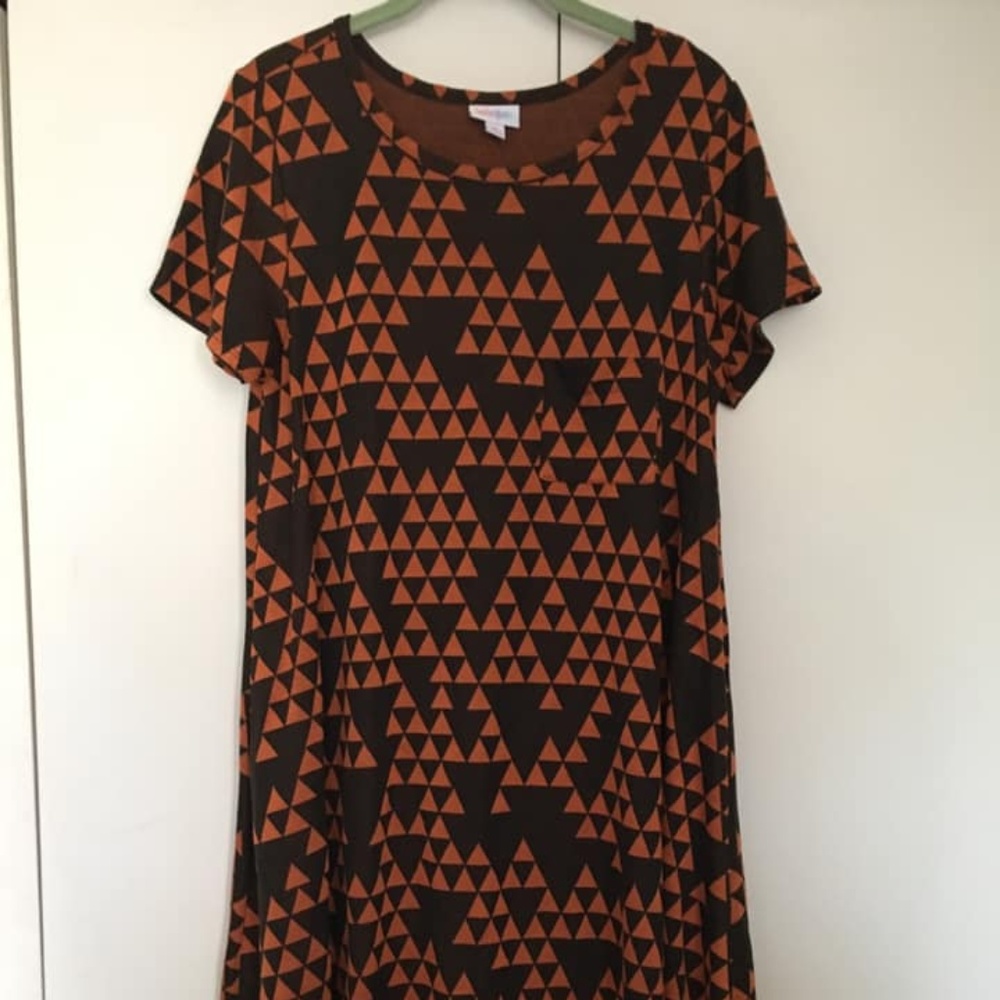 Size Medium LuLaRoe Carly